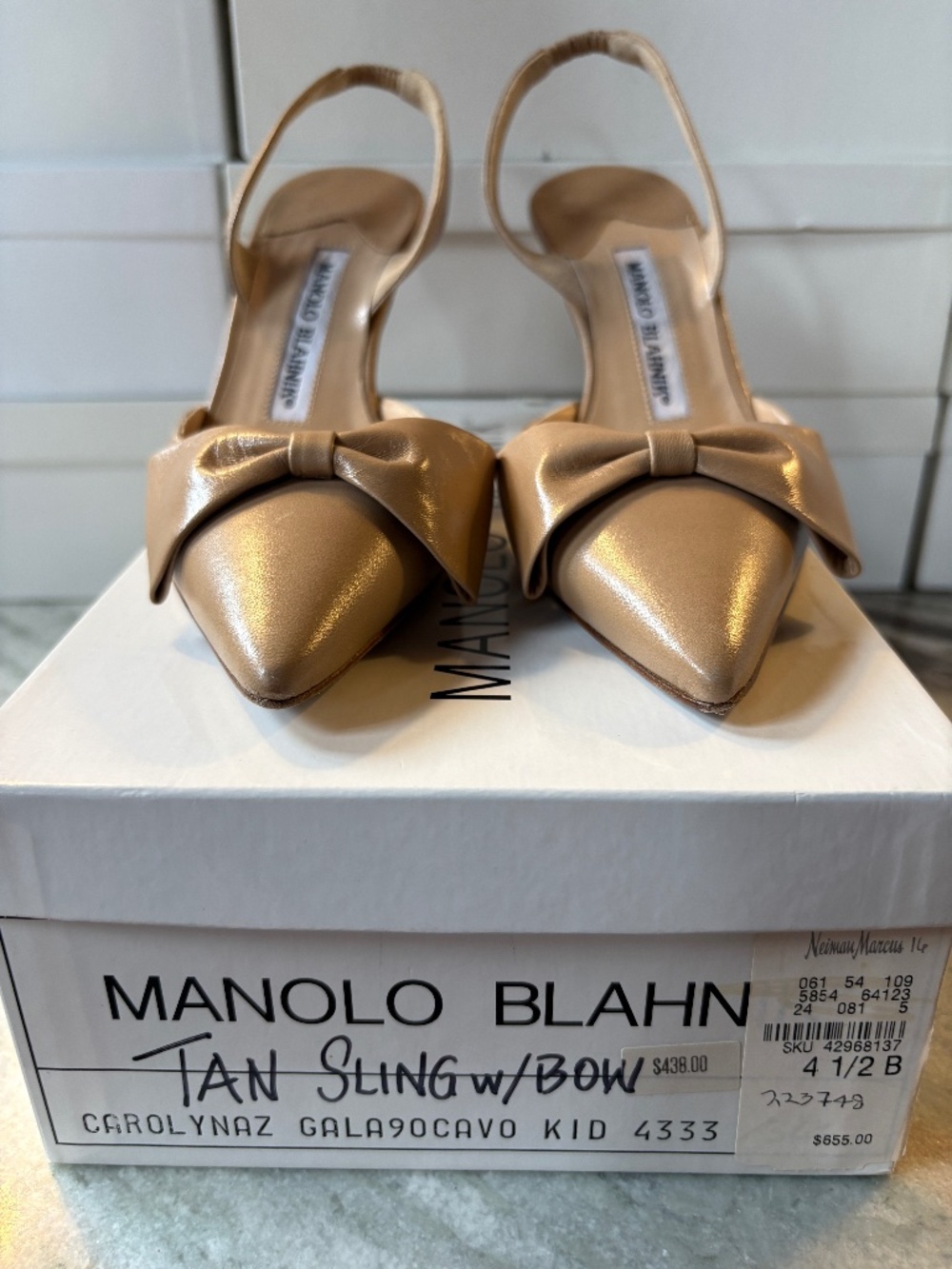 Manolo Blahnik tan leather slingback with bow